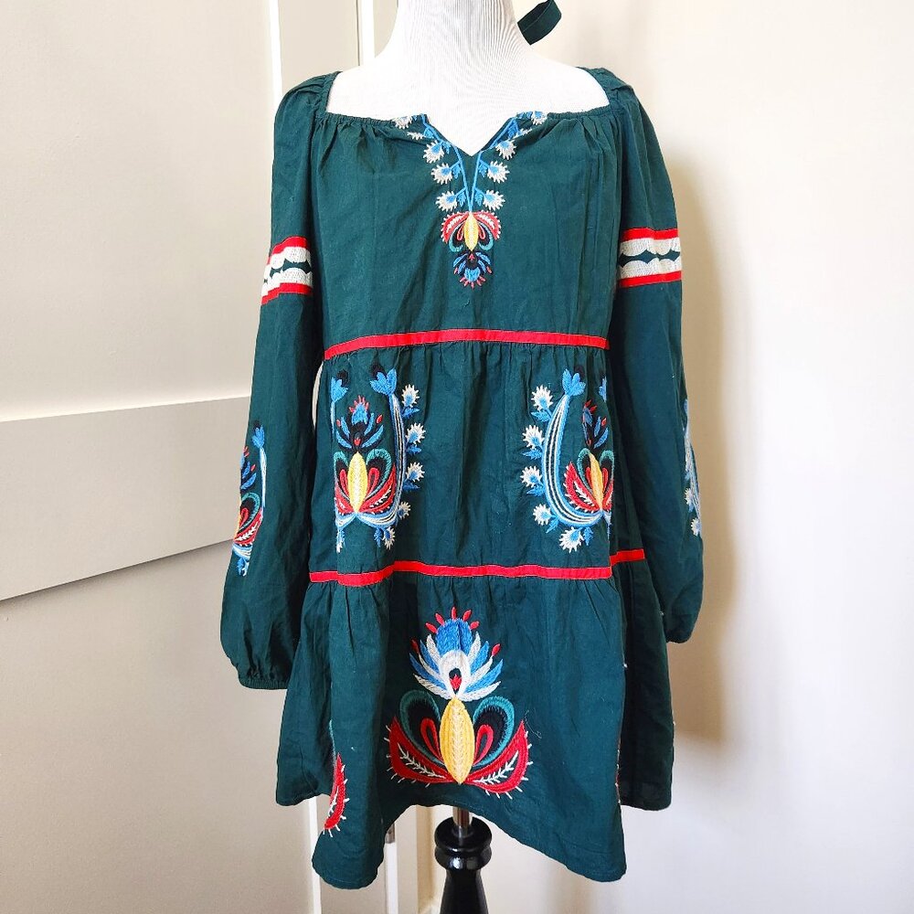 🎉HP🎉NWT Anthropologie Green/pink embroidered long-sleeved baby doll dress Size S